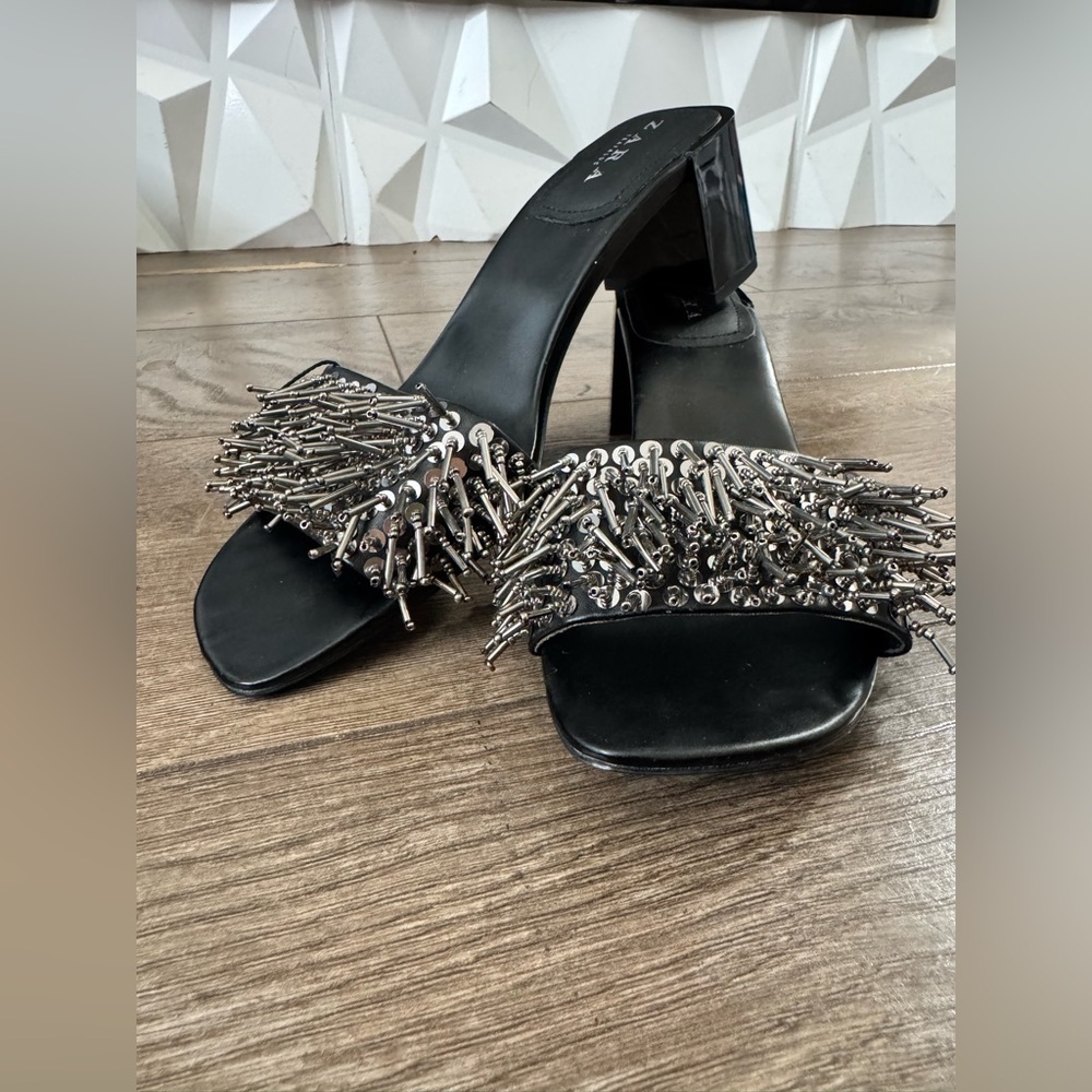 Zara NWOT Black Sandals with Metallic Fringe,Size 38(7.5) - Picture 10 of 13